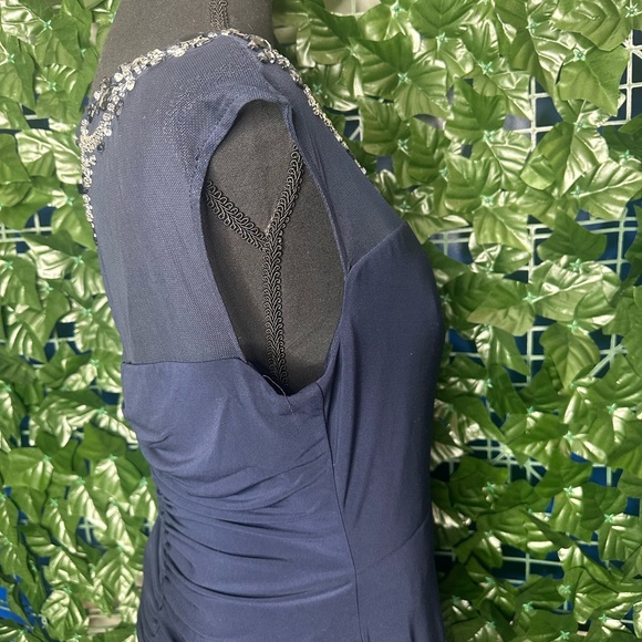 Elegant Navy Blue Evening Dress - Picture 6 of 9